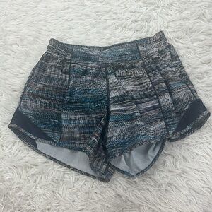 Lululemon Hotty Hot Short *Long 4" Digital Oasis Grey Multi / True Navy
